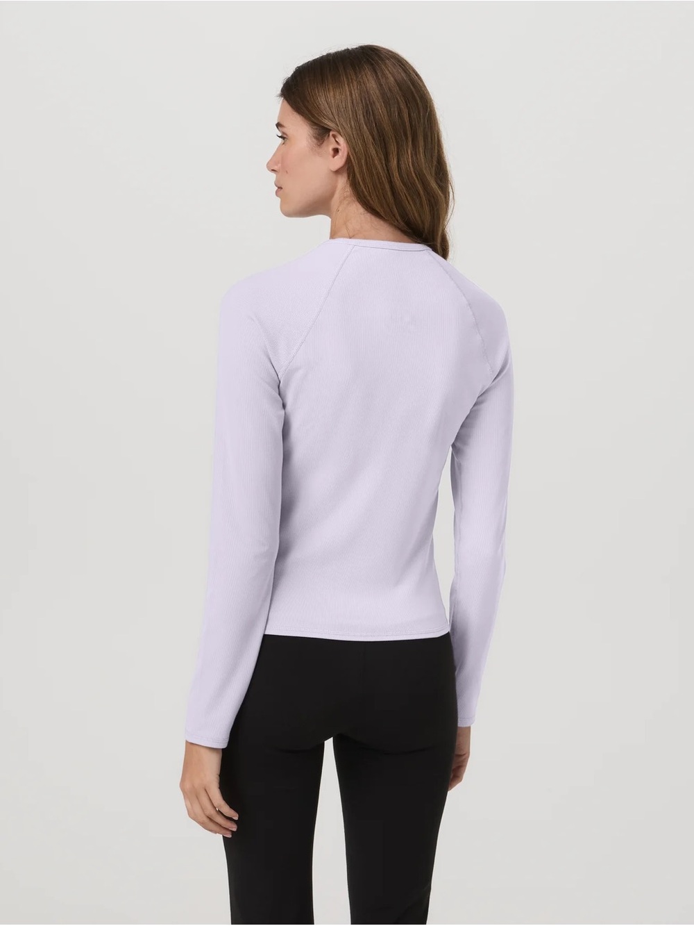 Vuori Pose Long Sleeve Crew in Lavender Ice Size Small - Picture 3 of 6